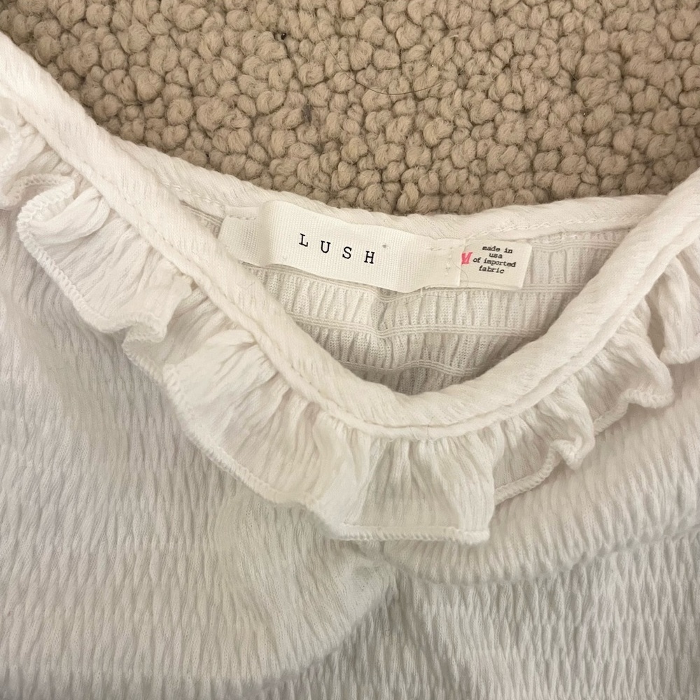 LUSH White Ruffled Tank Top - Picture 3 of 3
